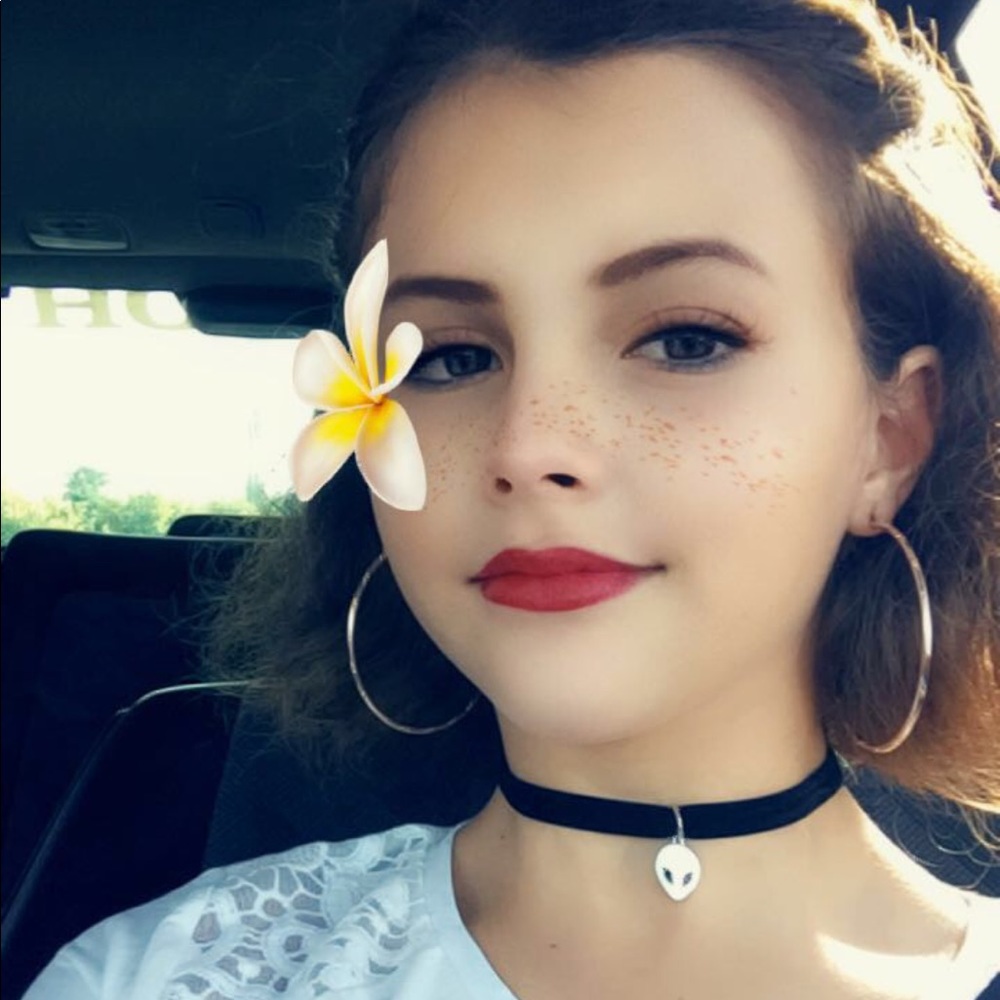 Meet your Posher, Emma